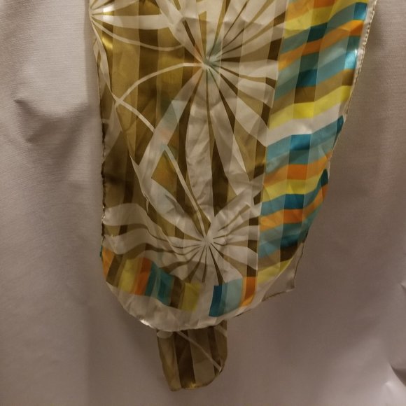 2 earth-tone polyester scarves- a Symphony and an Isabella - Picture 5 of 13